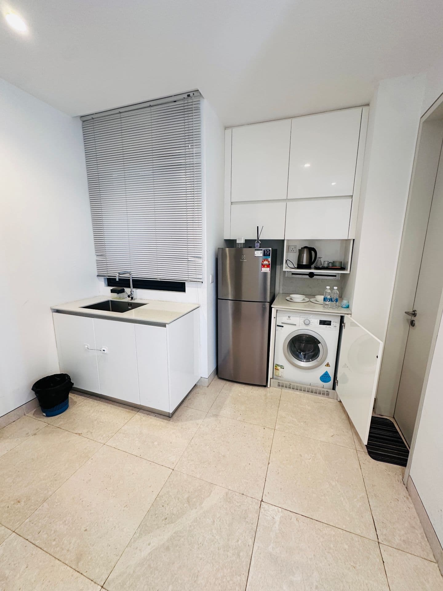 Studio Apartment gallery 3