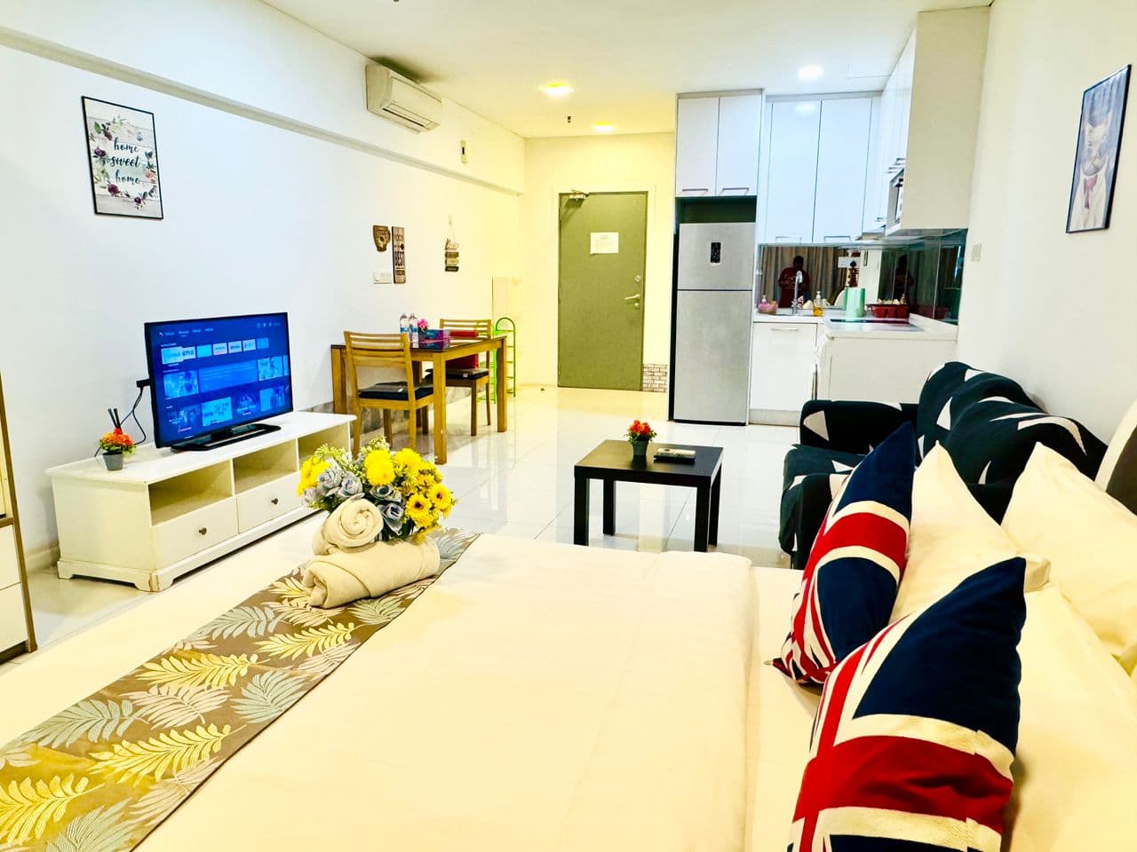Studio Apartment